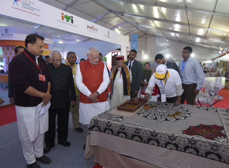 Prime Minister unveils Indian Institute of Skills of India in Kanpur and inaugurates Kaushal Pradarshini