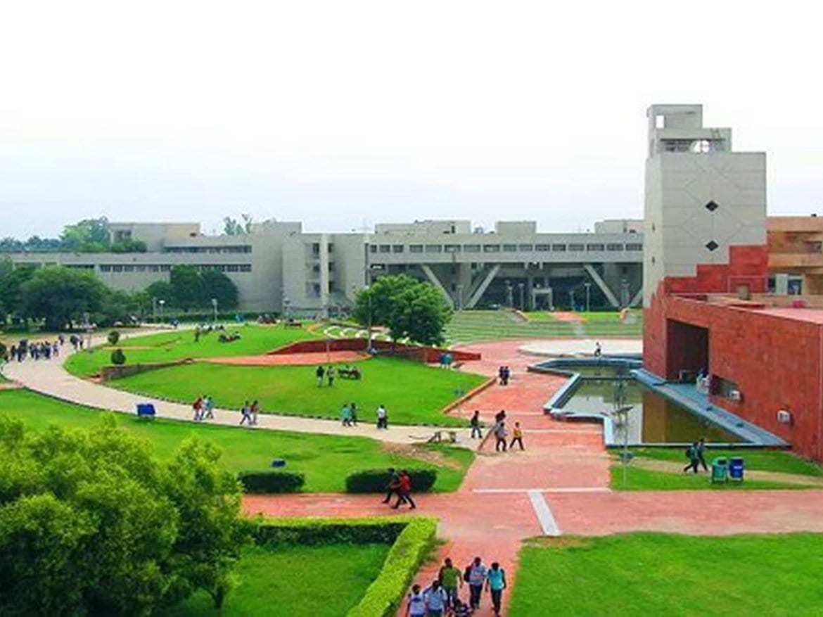 \Delhi Technological University Opens PhD Admission Jan 2023 with 69 University Fellowships