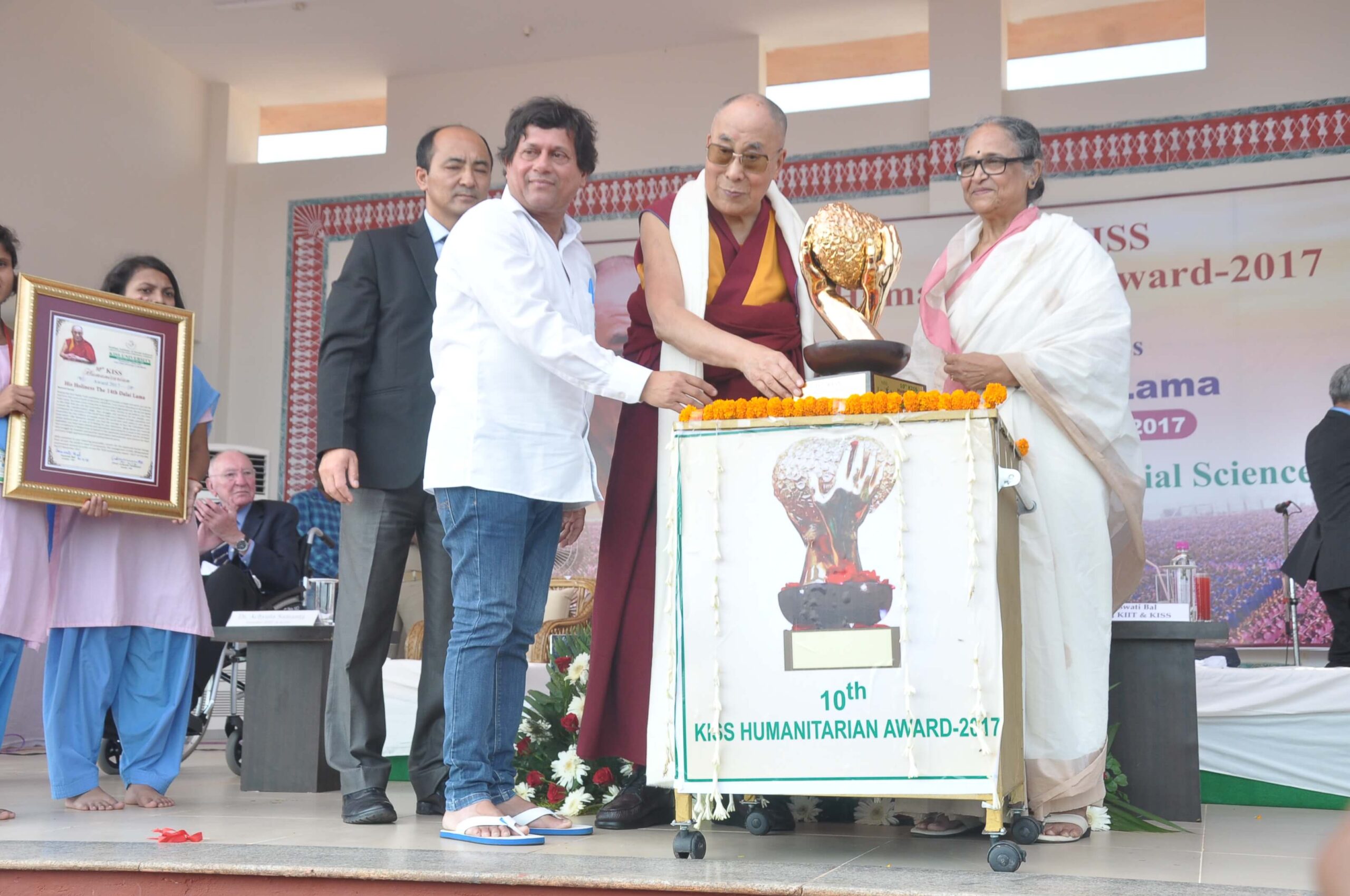 His Holiness The Dalai Lama receives KISS Humanitarian Award 2017