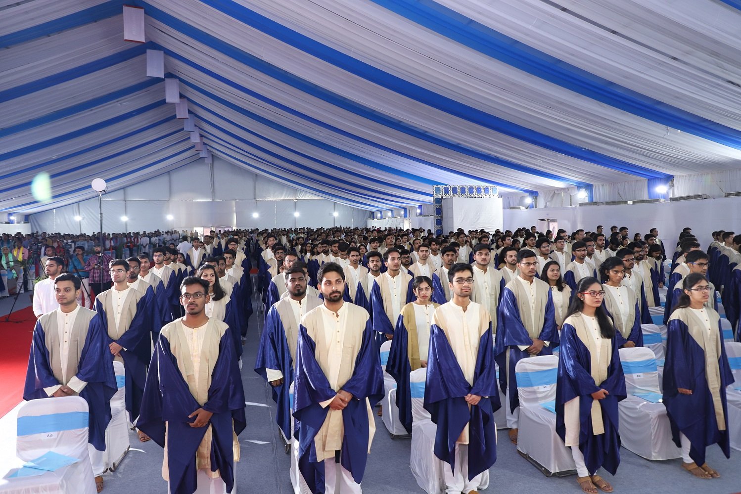 394 students graduate at 8th Convocation of IITG Gandhinagar