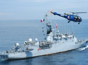 Indian Navy invites applications from engineering graduates for NAI Entry Scheme (Permanent Commission) Cadre- June 2017