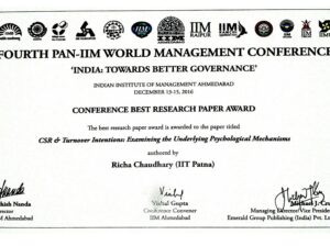 Dr Richa Chaudhary, faculty member of IIT Patna, honoured the best research paper award at PAN IIM World Management Conference 2016