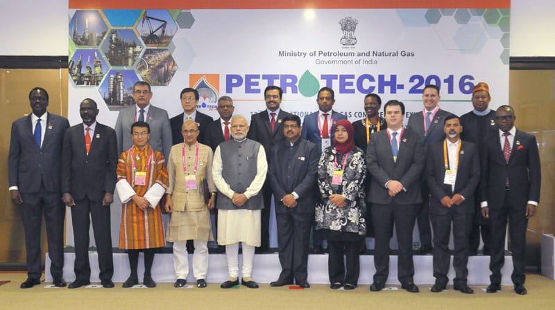 OIL signs MoU with IIT Guwahati and ONGC with IIT Bombay for their Start up initiatives during PETROTECH 2016
