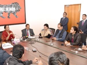 Commerce and Industry Minister meets incubators and accelerators of startup ecosystem