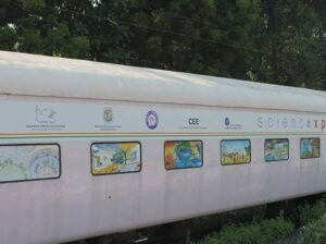 Science Express flagged off, will reach out more than six lakh villages