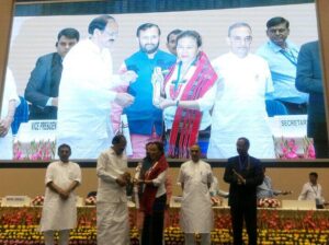 319 teachers received National Awards 2016 on Teacher’s Day