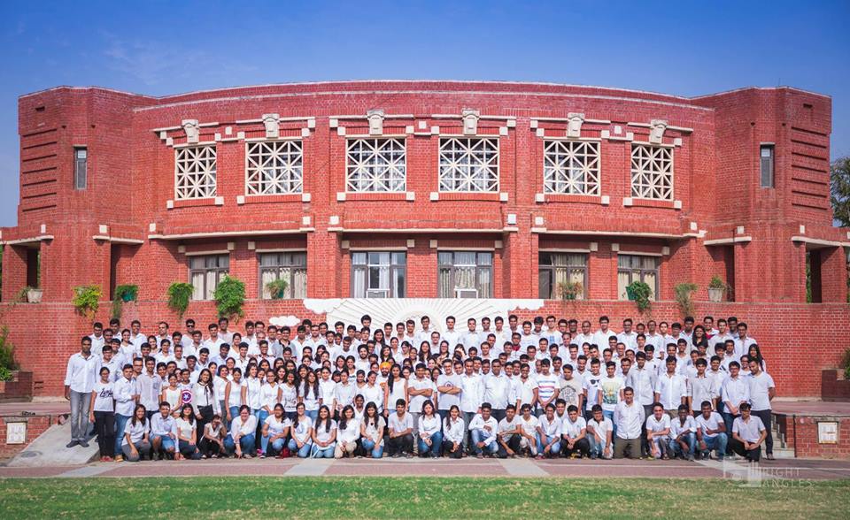 IIM Lucknow Recruiting Faculty Posts, Apply by 27 March 2023