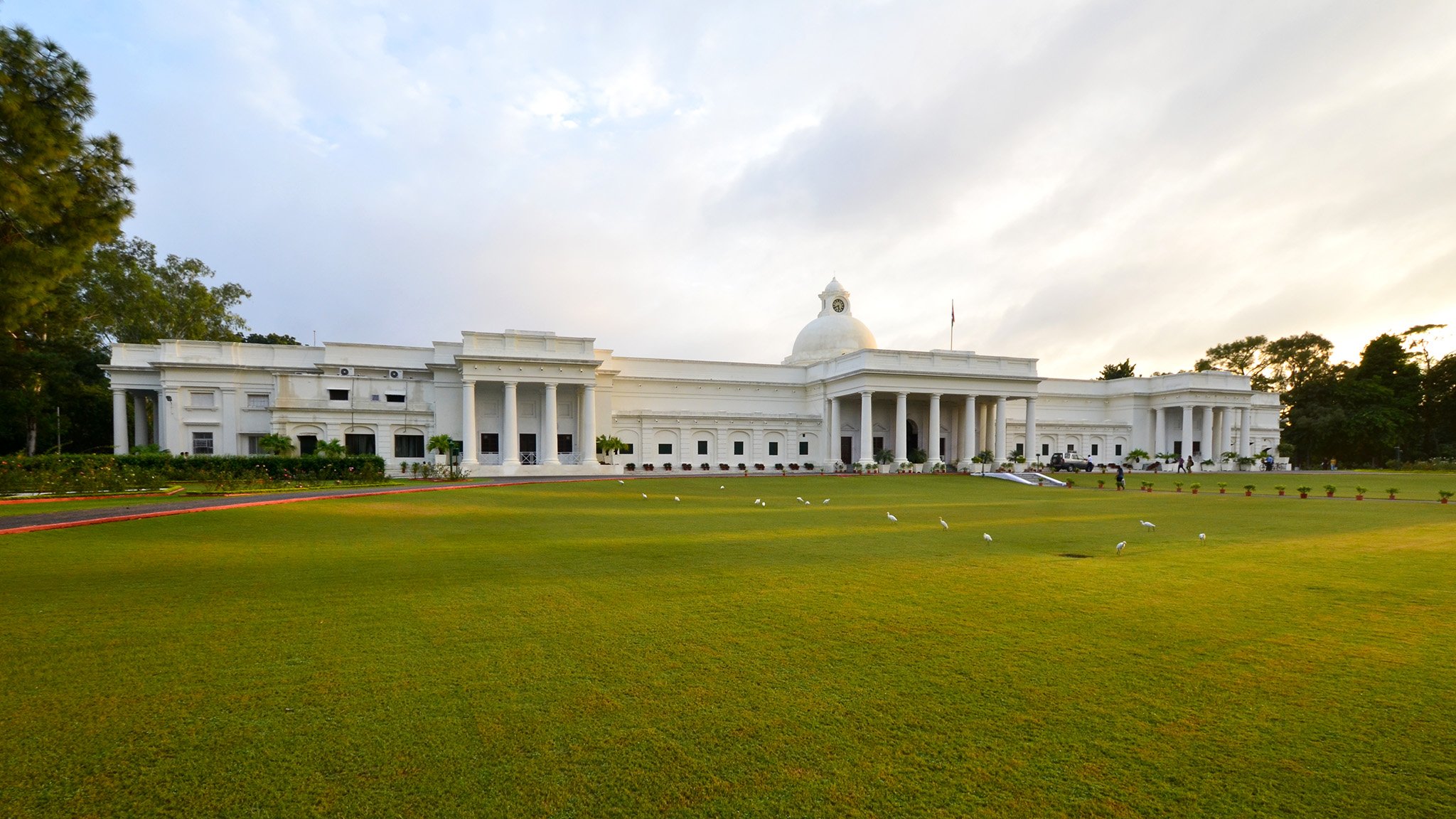 IIT Roorkee Opens PhD Admission Spring Semester 2022-23 with Institute Fellowships