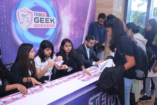At TechGig Geek Goddess 2019, women developers prefer emerging tech hackathons