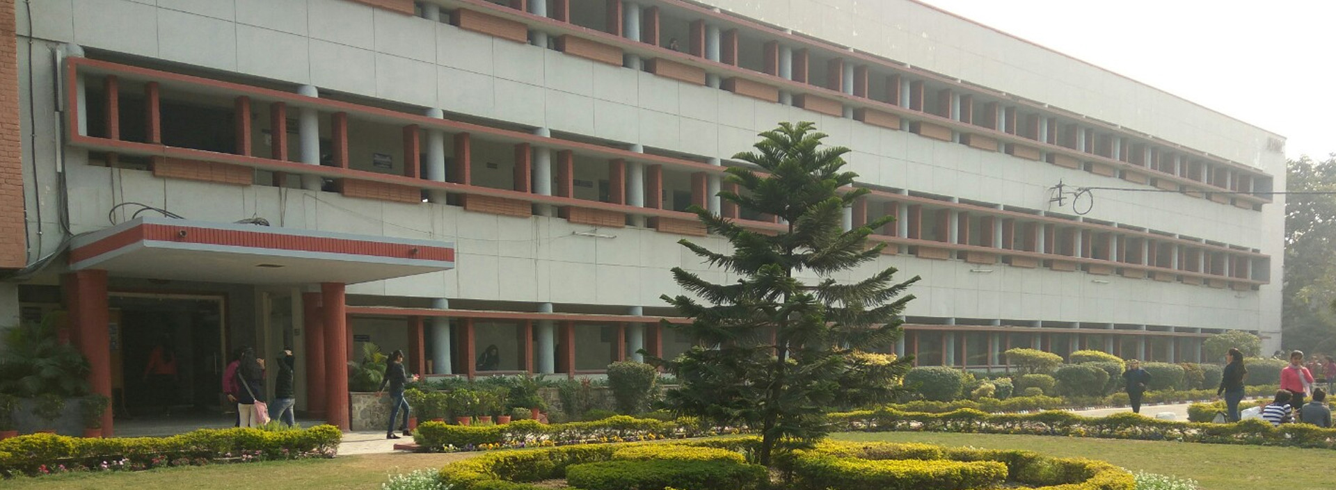 Four Colleges of University of Delhi Recruiting 369 Assistant Professors ! Apply Now