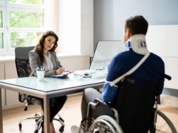 When to Consult a Lawyer for a Workplace Injury: When Legal Assistance is Necessary and What Documents to Prepare