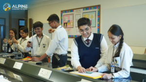 Why Curriculum Innovation Is a Key Feature of the Best School in Gurgaon 