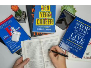 How Professionals Are Using Technology to Optimize Career Transitions
